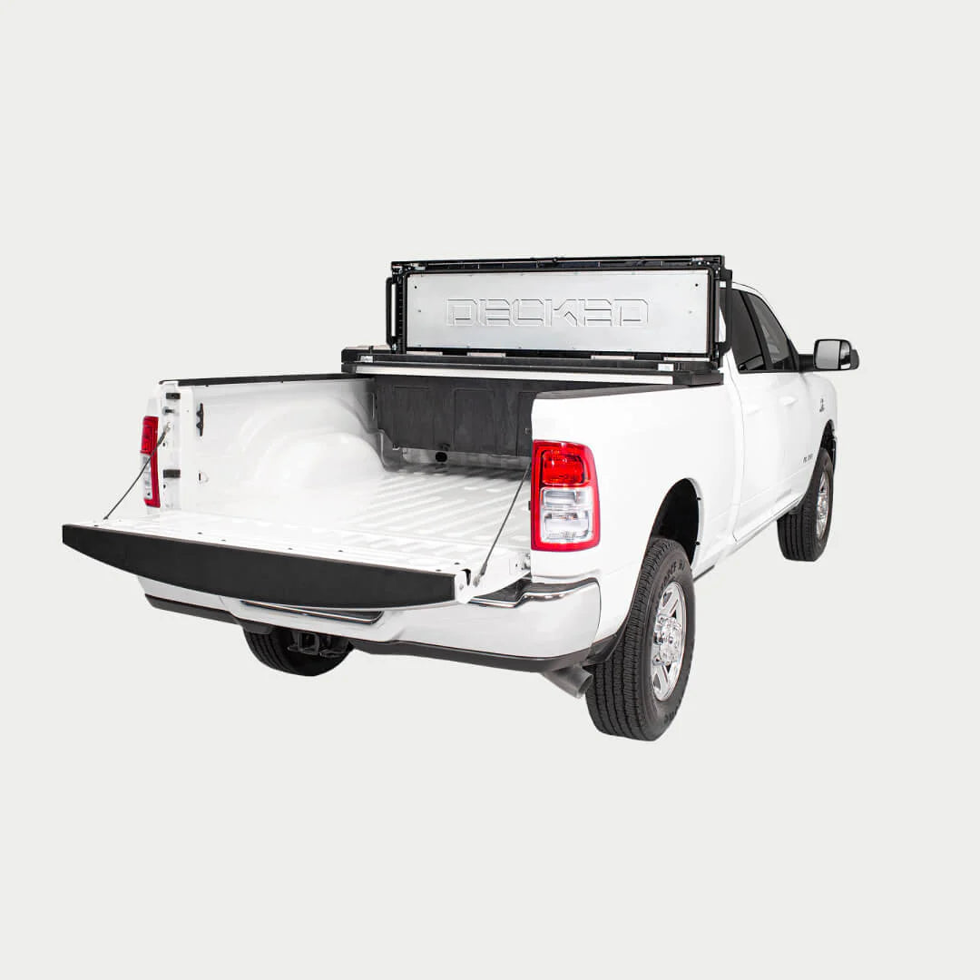 TRUCK TOOL BOX BY DECKED